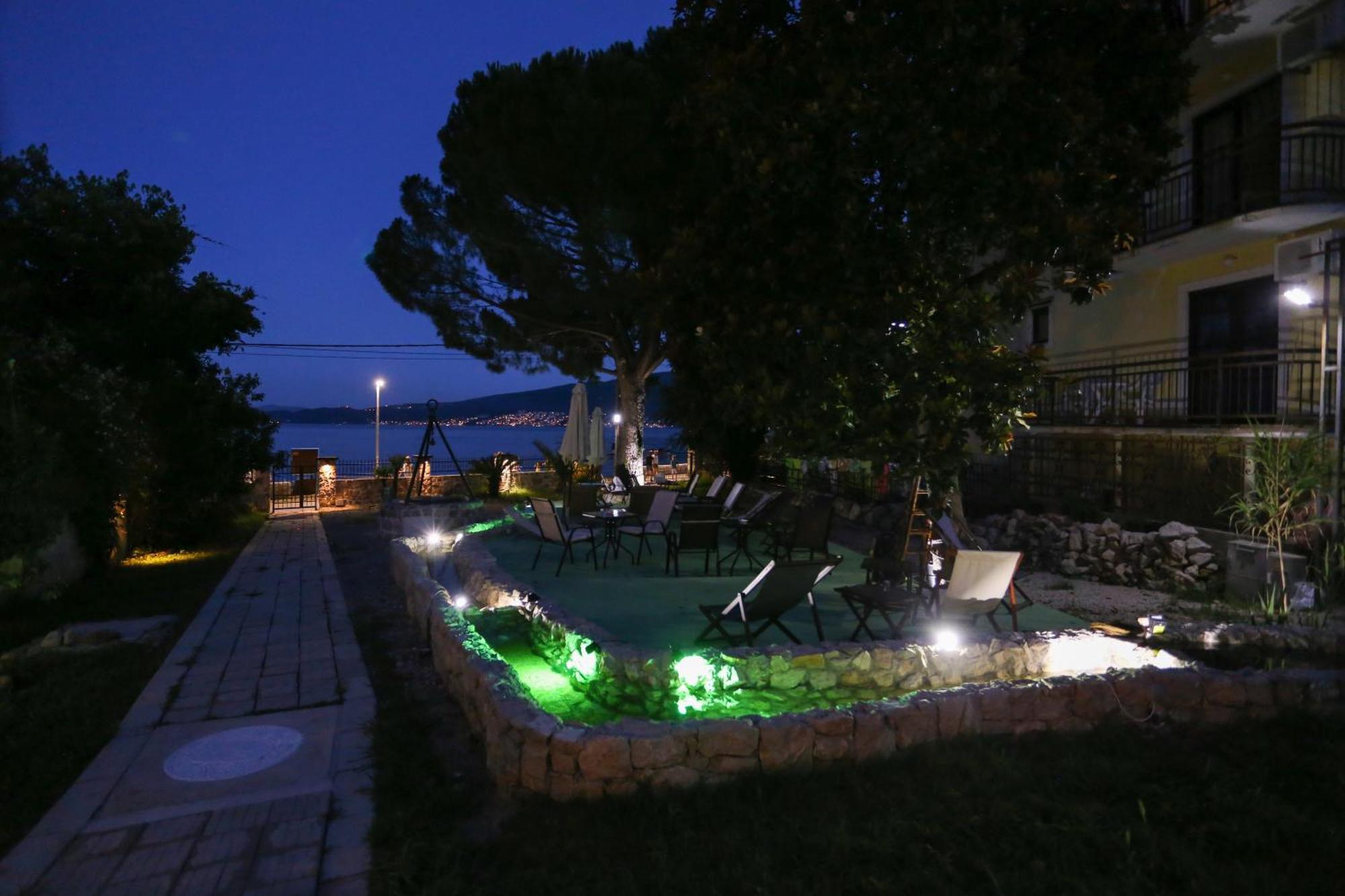 Apartments Cukovic Херцег-Нови Экстерьер фото