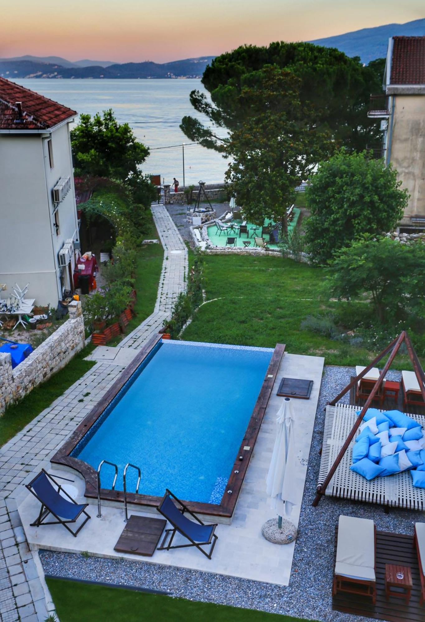 Apartments Cukovic Херцег-Нови Экстерьер фото